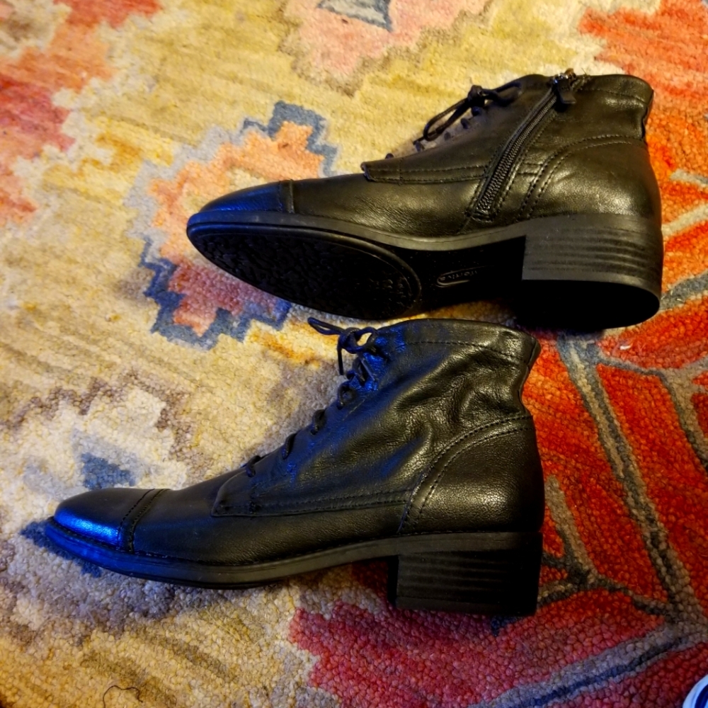 Supple leather ankle boots